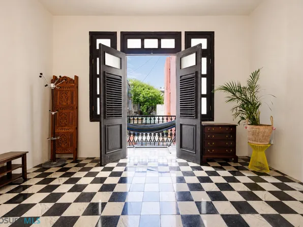 360 Calle Fortaleza APT 7, San Juan, PR 00901