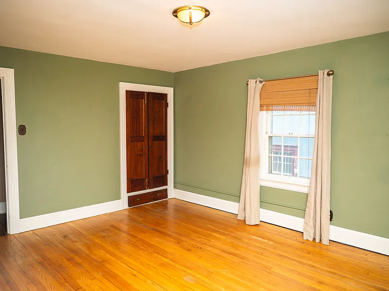 1347 Union St — Photo 14
