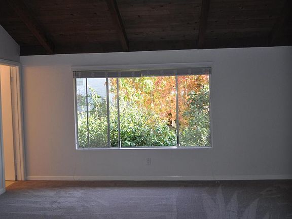 5th image of 5048 Calle Real #A