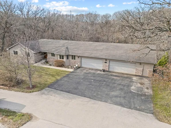 9001 E McEvilly Rd, Minooka, IL 60447