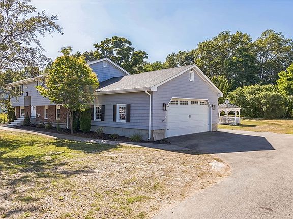 3rd image of 56 Glad Valley Dr