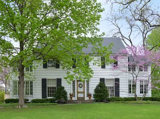 221 Warwick Rd, Kenilworth, IL 60043