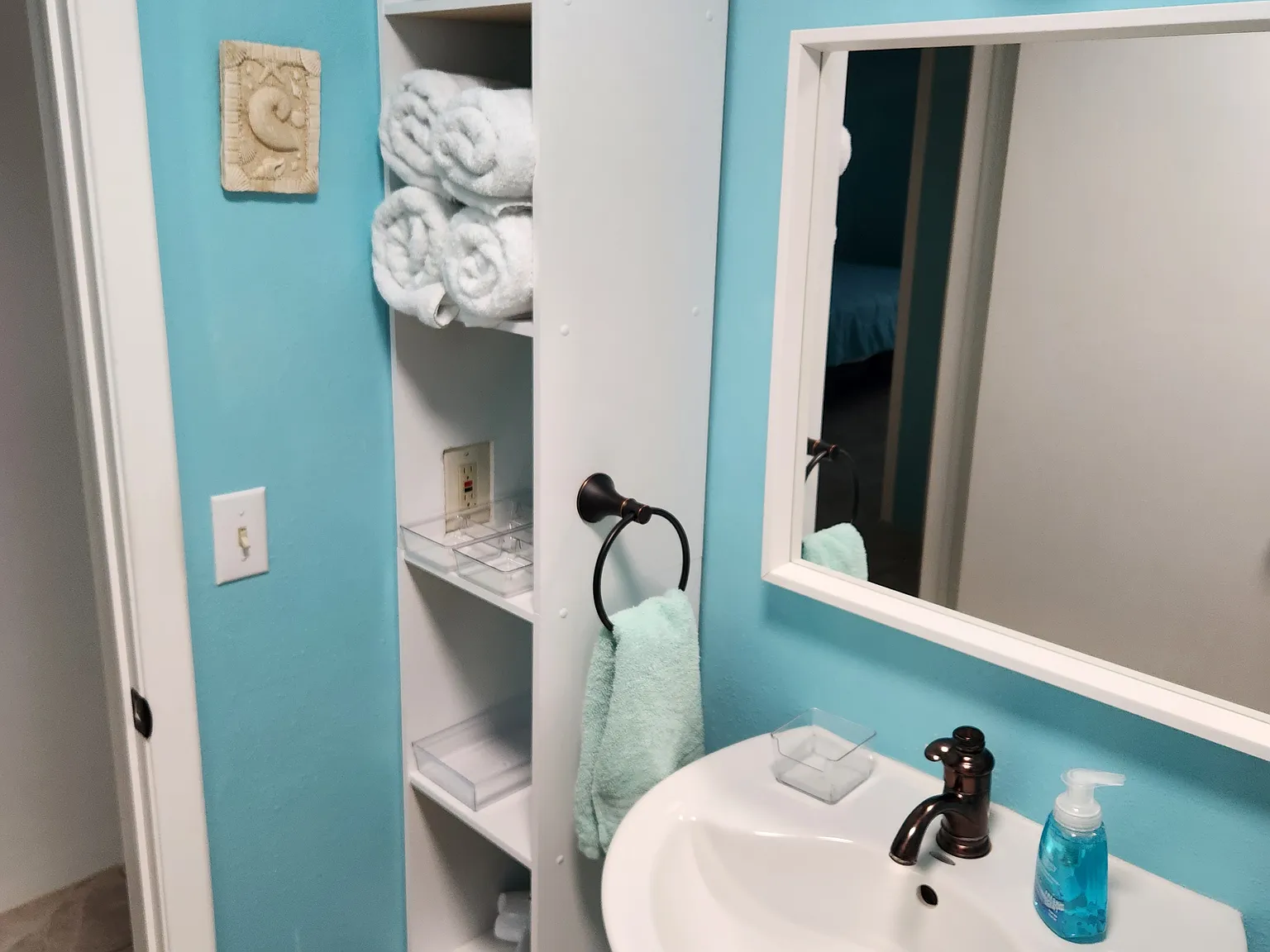 1323 Calamondin Dr — Photo 2