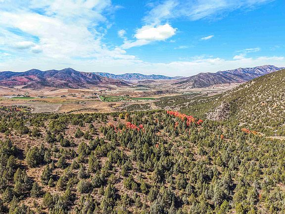 3rd image of E Parcel Henderson Cyn