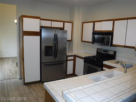 5th image of 1004 Matagorda Ln