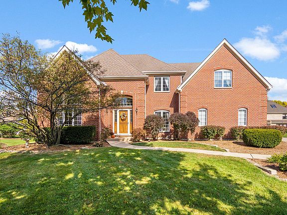 2nd image of 3012 Royal Queens Ct