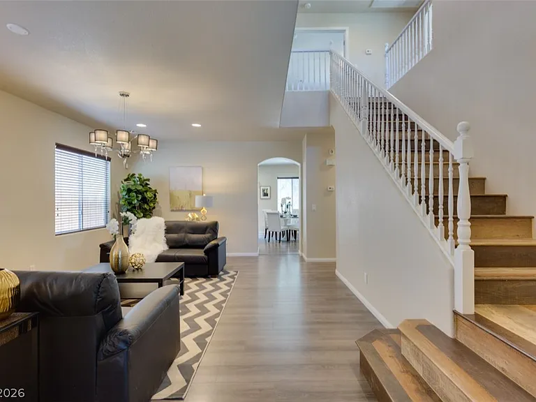 3305 Umbria Gardens Ave — Photo 1