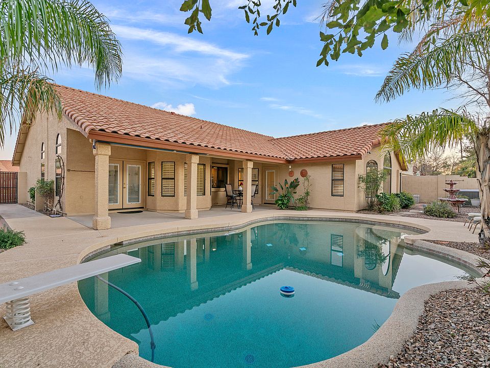 1st image of 1685 W Honeysuckle Ln