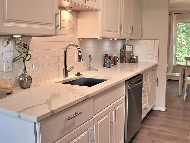 9079 Centerway Rd — Photo 14