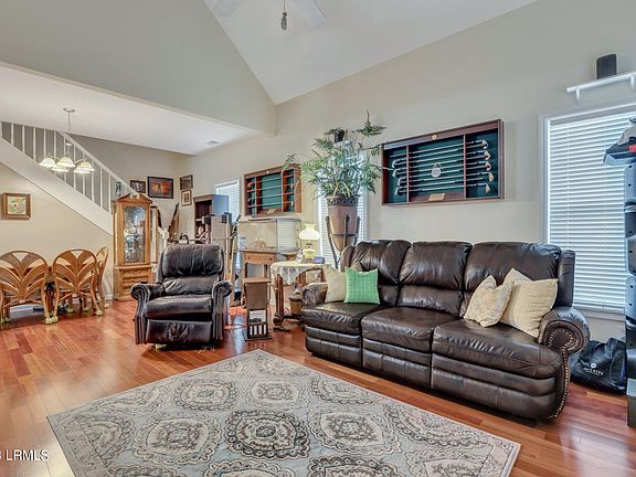 4th image of 115 Pine Forest Drive