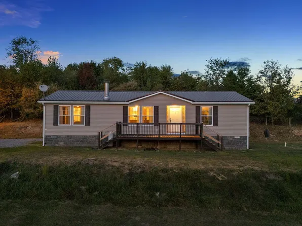 3502 Clarks Valley Rd, Swords Creek, VA 24649