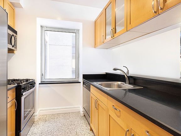 5th image of 401 E 60th St APT 4E