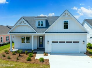 316 Lightning Bug Ln, Holly Ridge, NC 28445