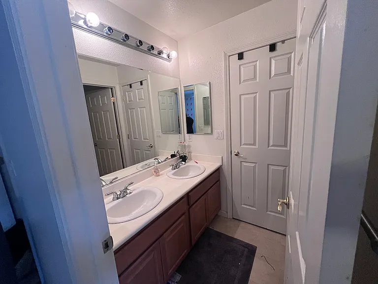 581 Adeline Ave — Photo 5