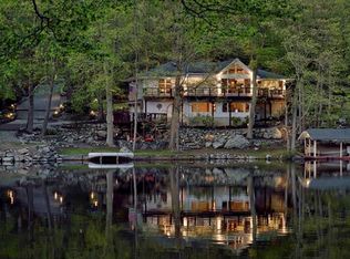 32 Middle Rd, Bloomingdale, NJ 07403