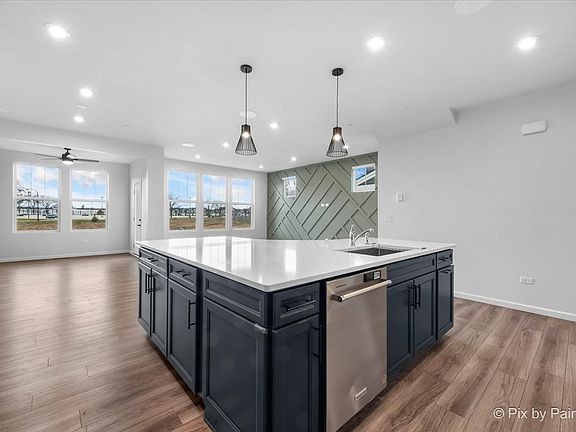 5th image of 2236 Weatherbee Ln