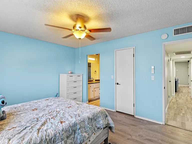 208 S Greenlawn St — Photo 18