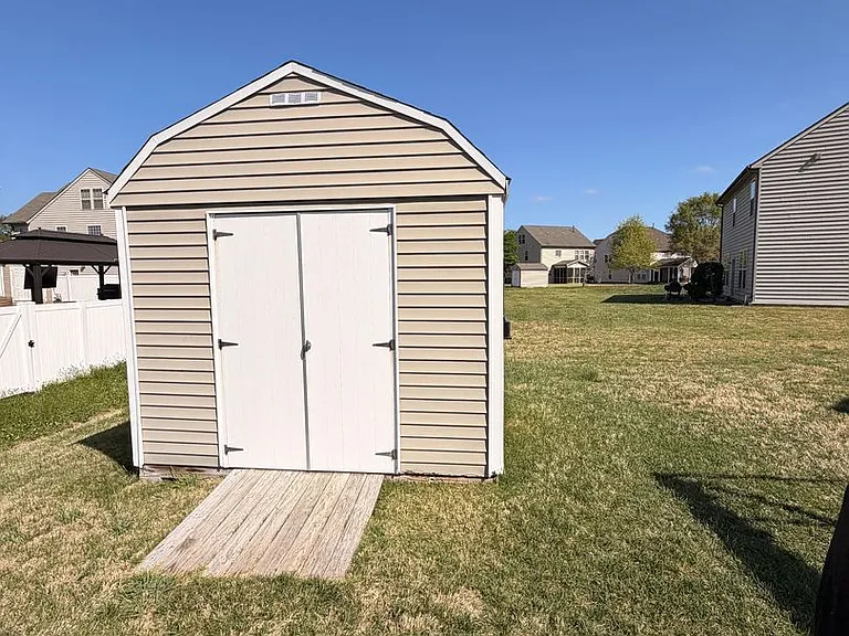 42 Kilverstone Way — Photo 54