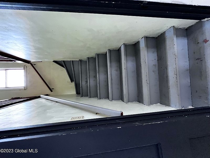 2nd image of 238 MANCHESTER Road