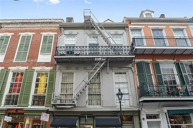 Royal Street charm — Photo 1