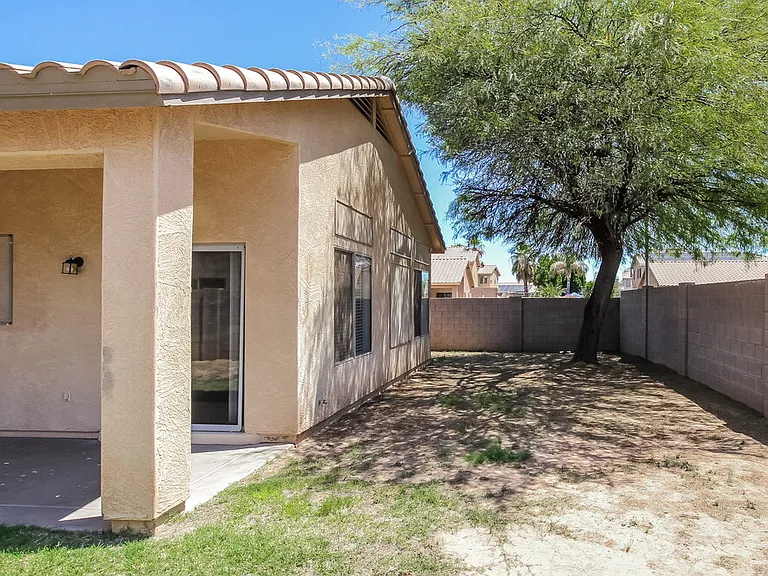 13425 W Gelding Dr — Photo 16