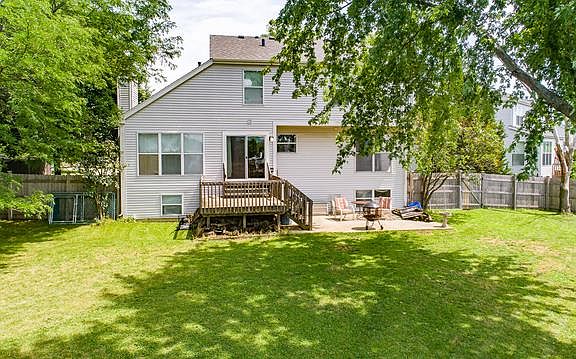 3rd image of 453 Meadowlark Dr
