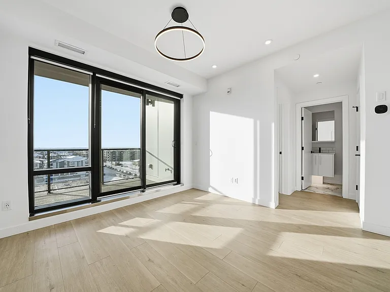 8375 Broadcast Ave SW — Photo 33