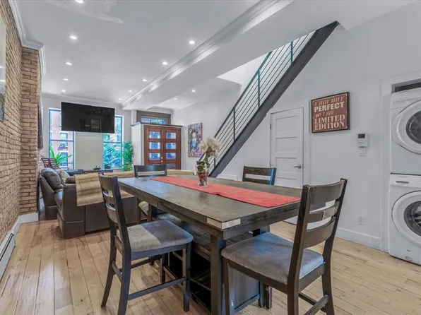 698 Lexington Avenue image 6 of 36