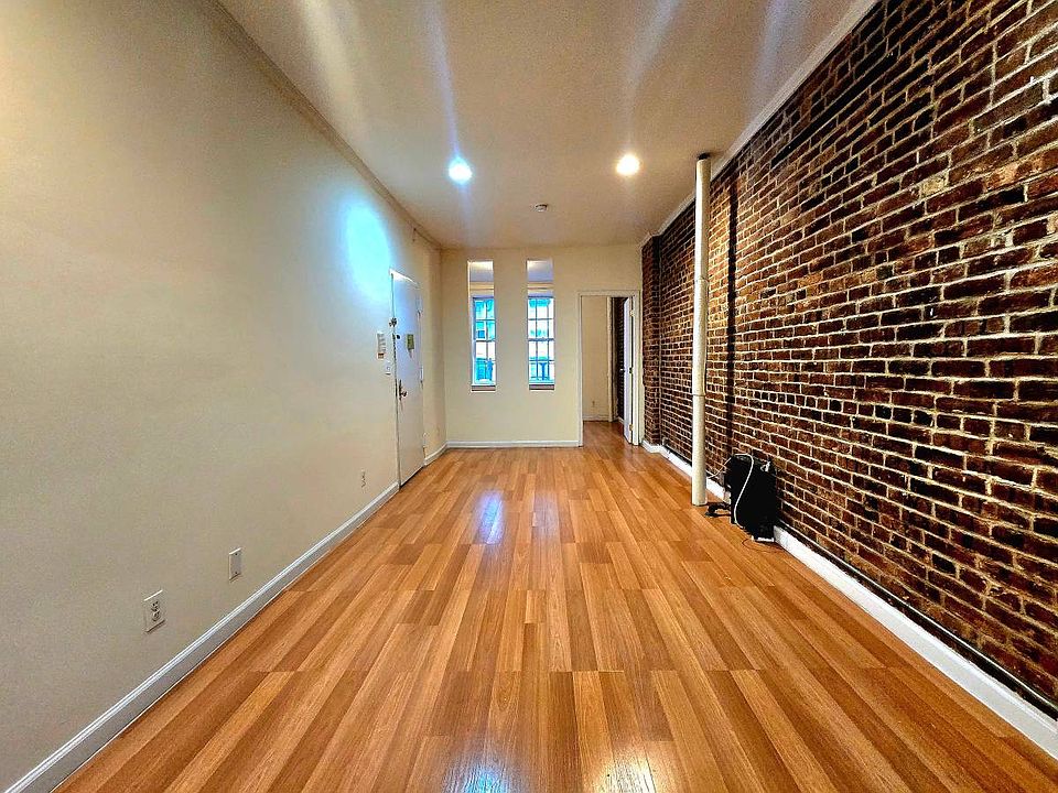 1st image of 67 Pineapple St #3A