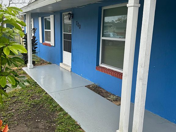 3rd image of 700 Ellen St