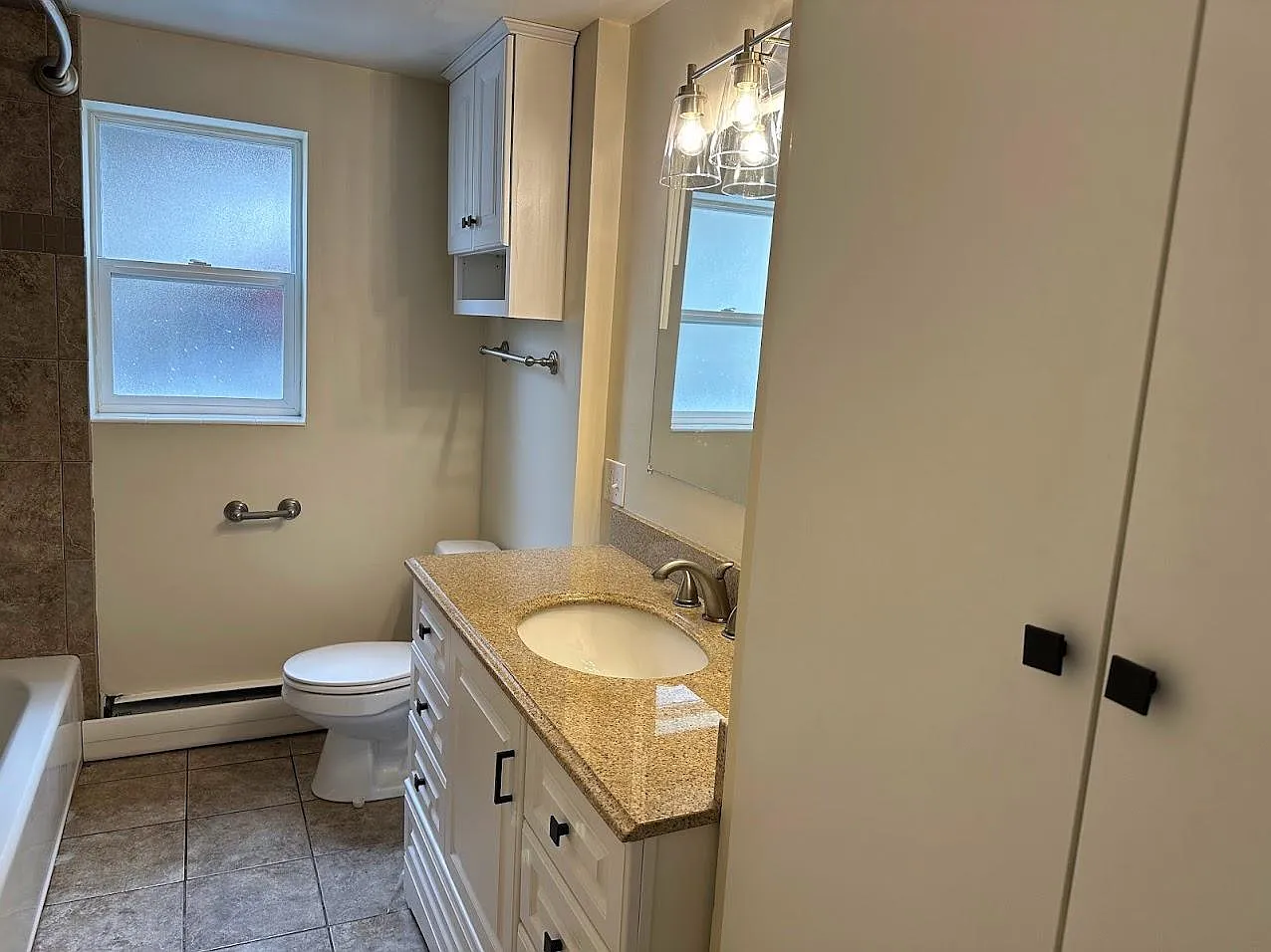 2 bed, 850 sqft, $1,545 — Photo 2
