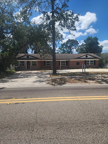 1122 N Powers Dr Photo 1