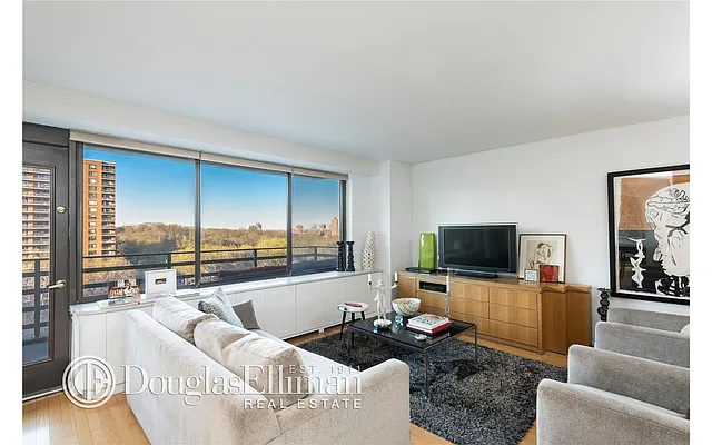 Sold by Douglas Elliman | media 16