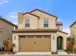 736 N Bliss Ln, Clovis, CA 93611