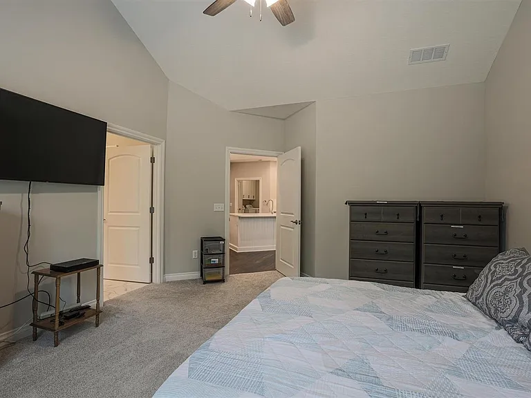 6733 Liberty Cir — Photo 17