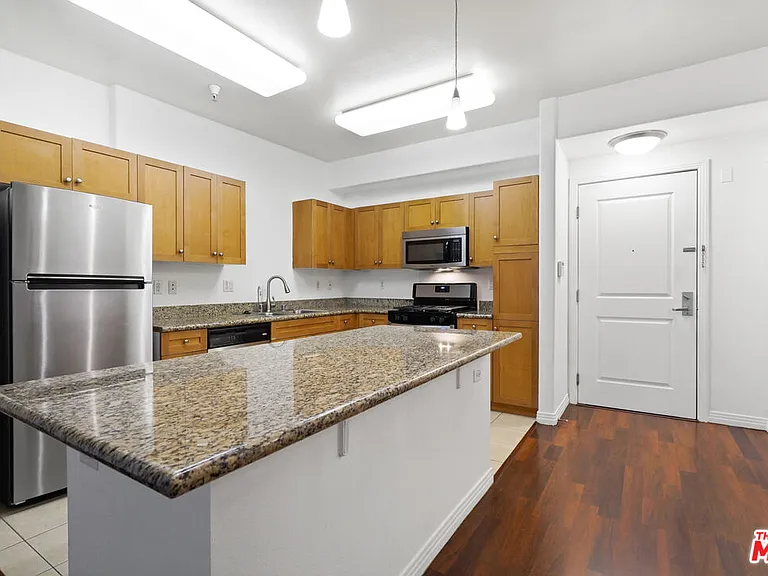 100 S Alameda St #115 — Photo 5