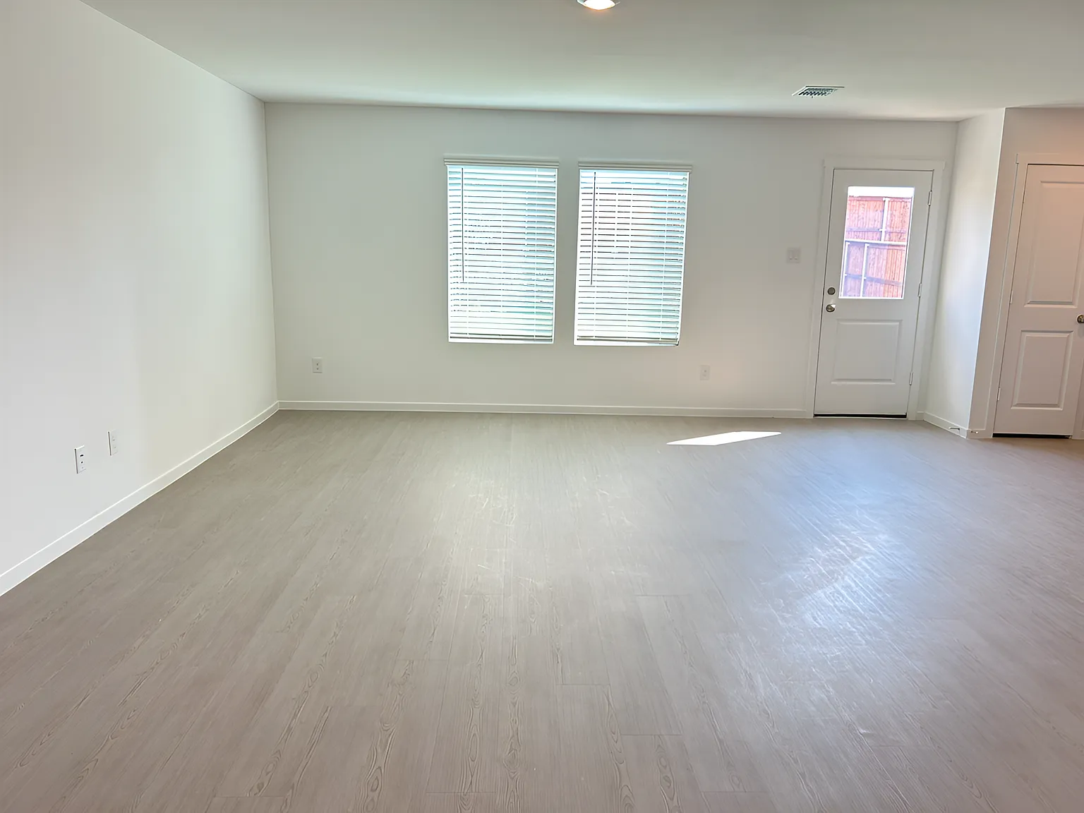 221 Bable Run Dr — Photo 4