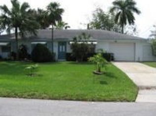 6665 Venetian Dr, Lake Worth, FL 33462