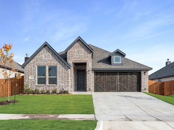 581 Red Maple Rd, Waxahachie, TX 75165