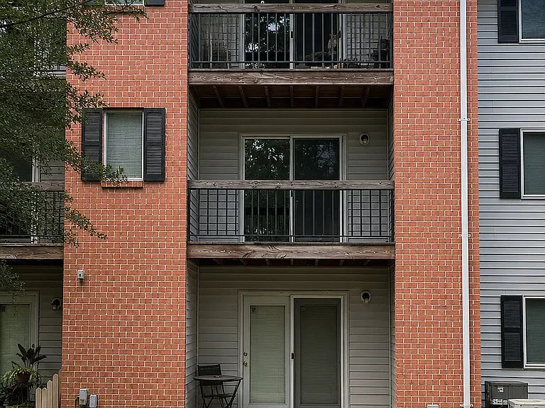 5 Lockhart Cir #J — Photo 14