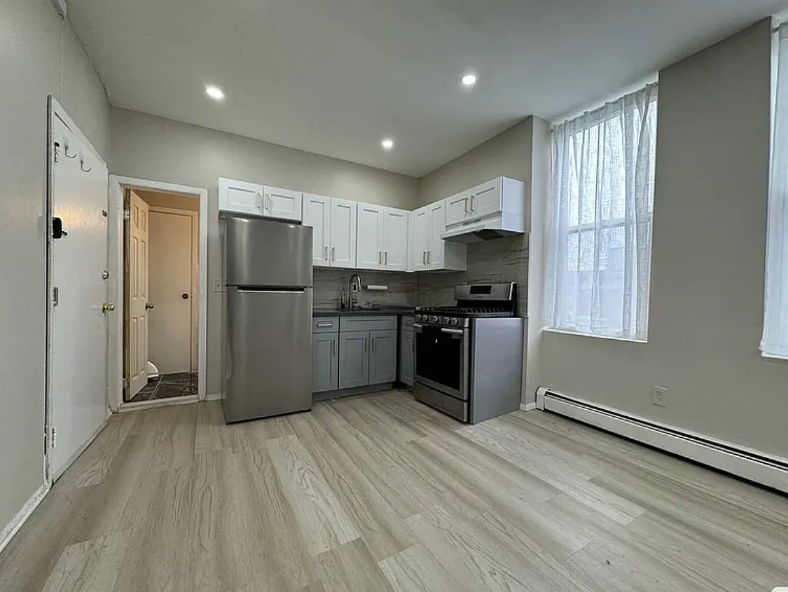 1 bed, 650 sqft, $2,300 — Photo 2