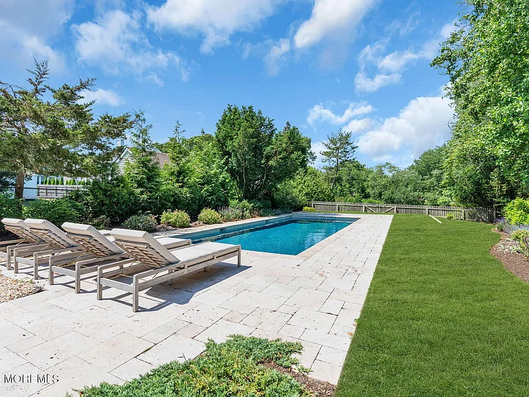 566 Prospect Ave — Photo 41