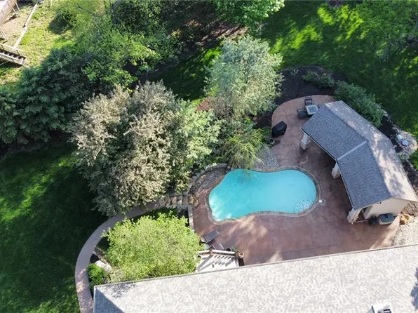 20817 W 45th Ter, Shawnee, KS 66218