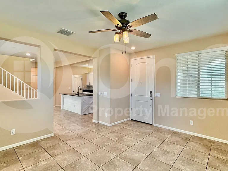 3739 E Trinity Ln — Photo 22