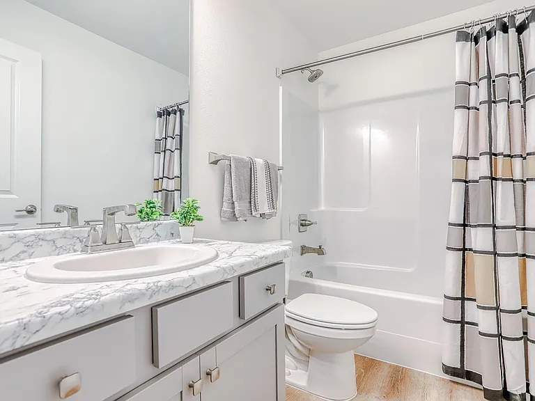 Ridgecrest Apartments — Photo 46