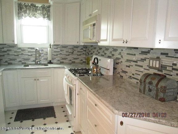 3rd image of 139 Wood Ave #1