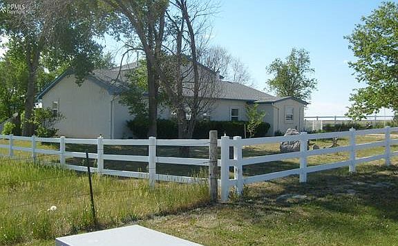 2nd image of 4055 Pheasant Ln