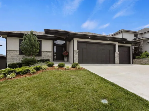 22459 W 87th Ter, Lenexa, KS 66227