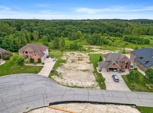10345 Michigan Dr, Winfield, IN