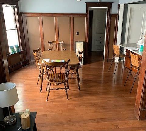 5th image of 717 Linwood Ave #1A